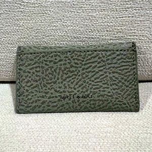 Matt & Nat Card Holder NWOT